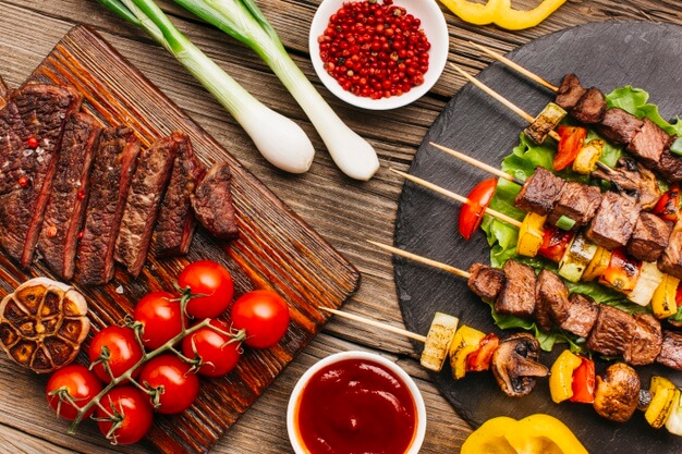 delicious-grilled-meat-steak-with-fresh-vegetable_23-2148207008